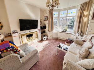 Lounge- click for photo gallery